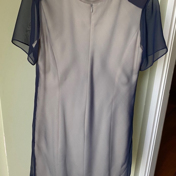 Casual dress in cream with a cover in blue. EU size 42 - Picture 2 of 9